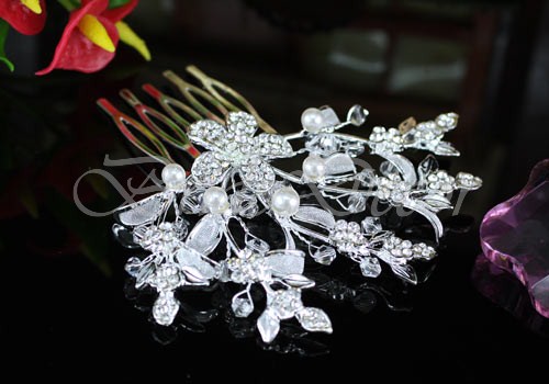 Гребень заколка «Цветочные мотивы»
